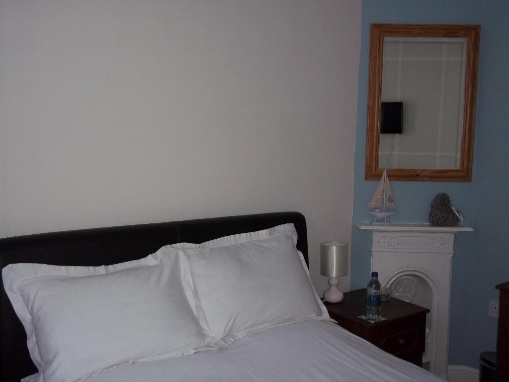 ホテルWellington House クロマー 部屋 写真
